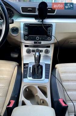 Купе Volkswagen CC / Passat CC 2014 в 
