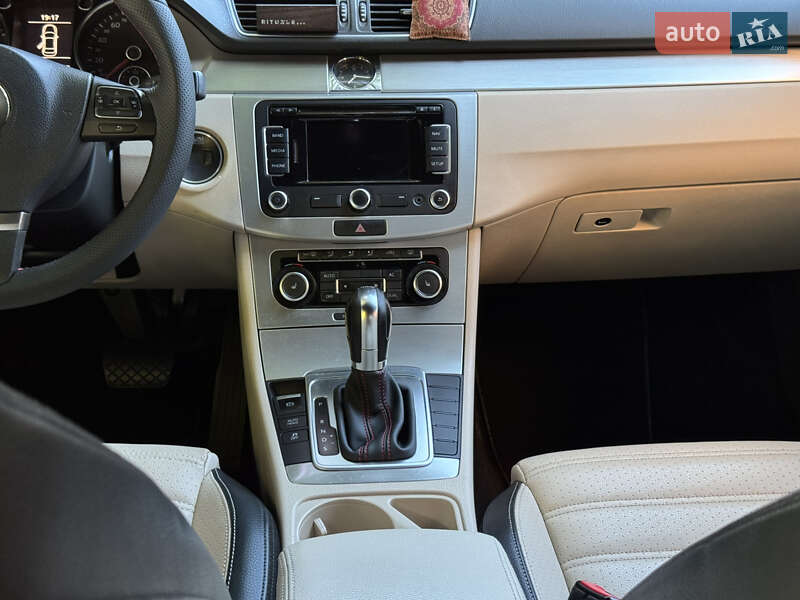 Купе Volkswagen CC / Passat CC 2010 в Брошневе-Осаде