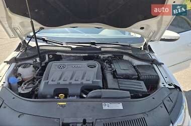 Купе Volkswagen CC / Passat CC 2014 в 