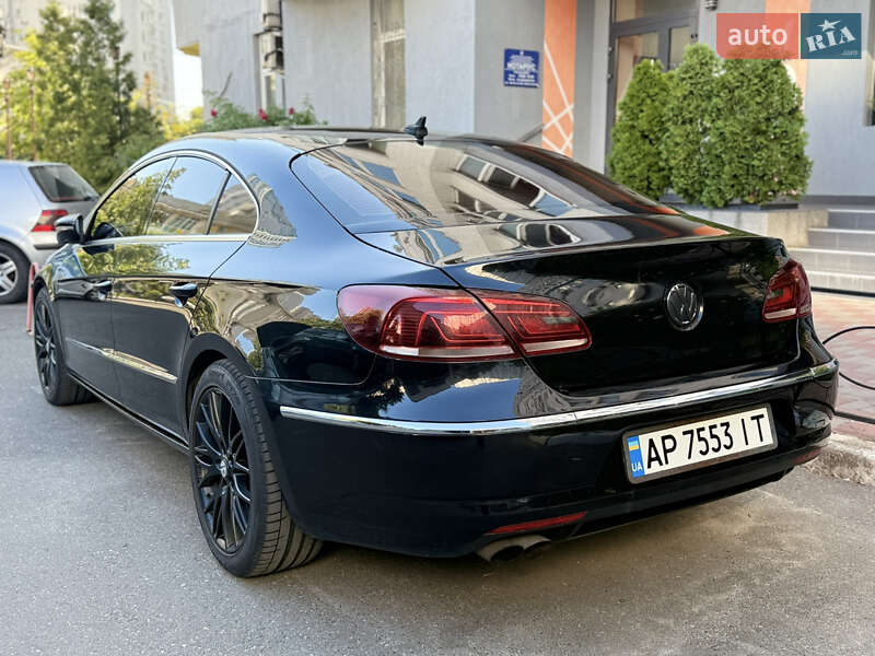 Купе Volkswagen CC / Passat CC 2015 в Києві