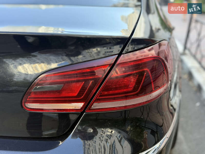 Купе Volkswagen CC / Passat CC 2015 в Києві