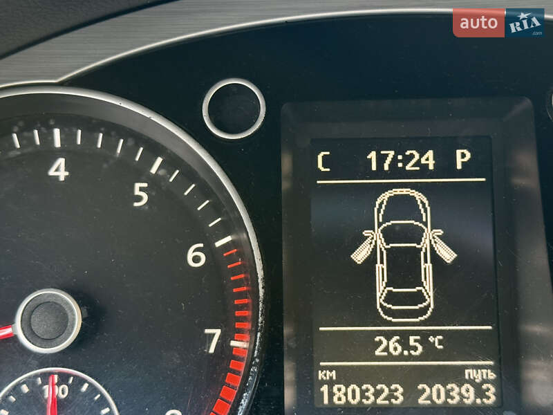 Купе Volkswagen CC / Passat CC 2015 в Києві