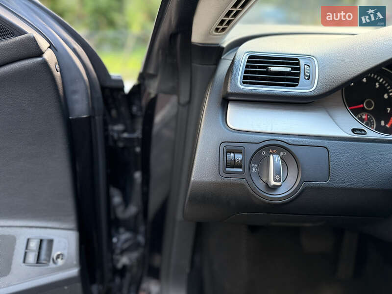 Купе Volkswagen CC / Passat CC 2015 в Києві