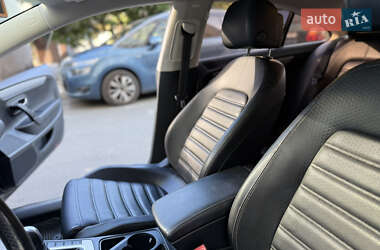 Купе Volkswagen CC / Passat CC 2015 в 