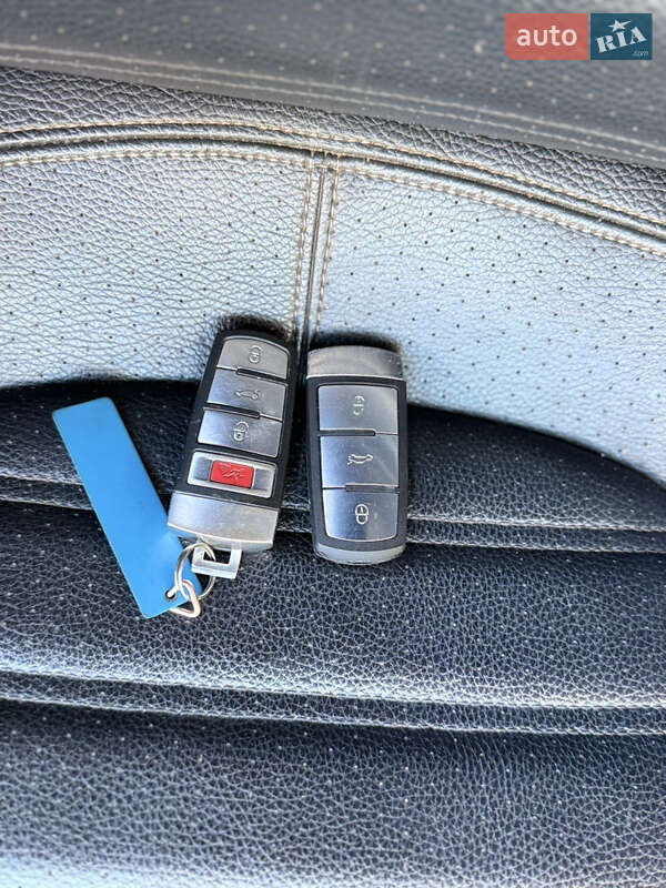 Купе Volkswagen CC / Passat CC 2015 в Києві