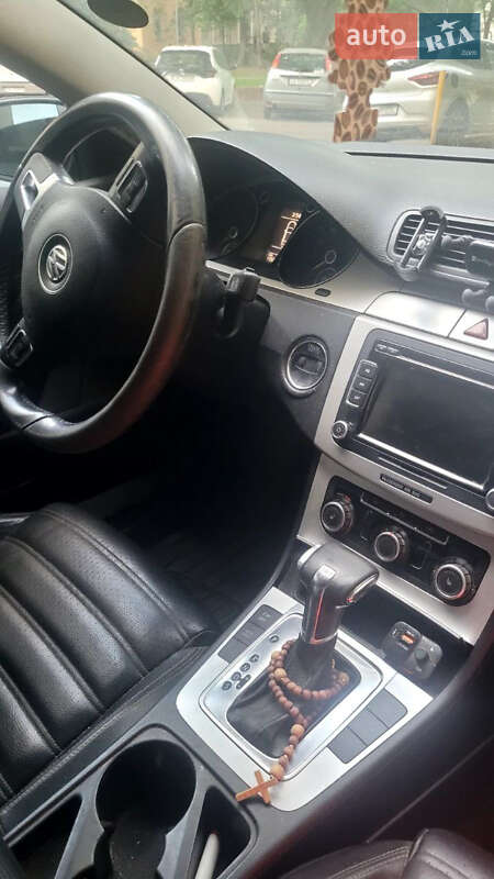 Купе Volkswagen CC / Passat CC 2010 в Иршаве