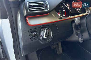 Купе Volkswagen CC / Passat CC 2011 в 