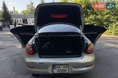 Купе Volkswagen CC / Passat CC 2011 в 