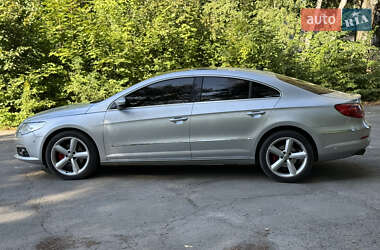 Купе Volkswagen CC / Passat CC 2011 в 