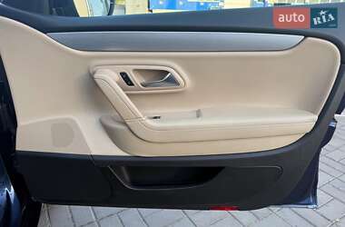 Купе Volkswagen CC / Passat CC 2013 в 