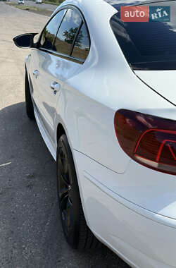 Купе Volkswagen CC / Passat CC 2013 в 
