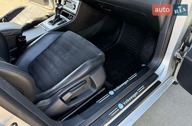 Купе Volkswagen CC / Passat CC 2011 в 