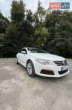 Купе Volkswagen CC / Passat CC 2011 в 