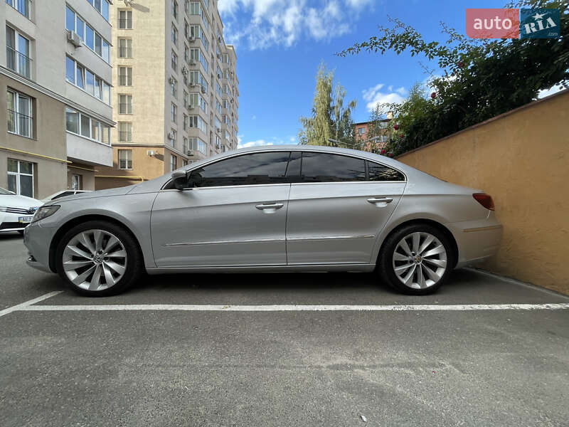 Купе Volkswagen CC / Passat CC 2012 в Софиевской Борщаговке