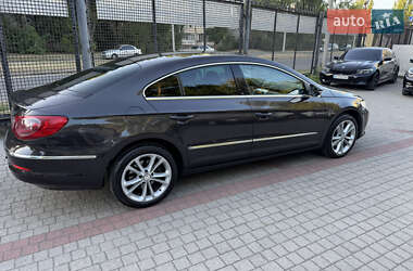 Купе Volkswagen CC / Passat CC 2010 в 