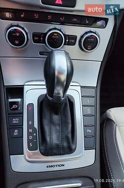 Купе Volkswagen CC / Passat CC 2013 в 