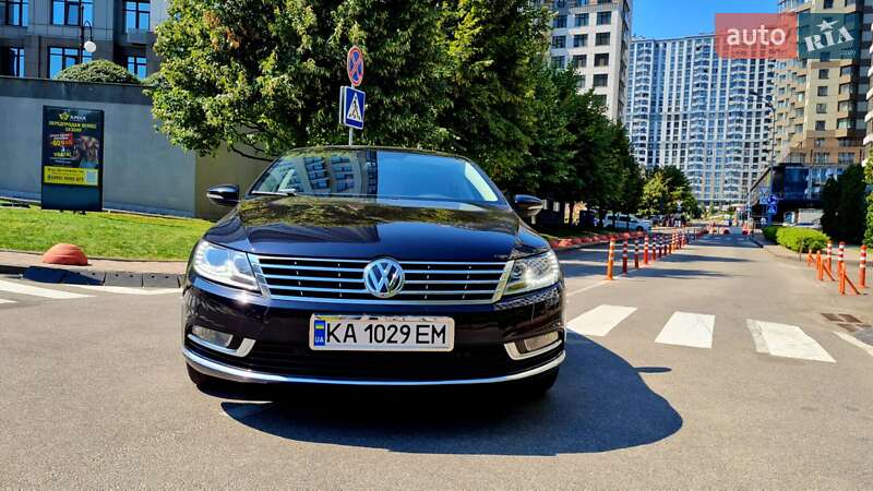 Купе Volkswagen CC / Passat CC 2015 в Киеве