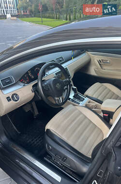 Купе Volkswagen CC / Passat CC 2012 в 