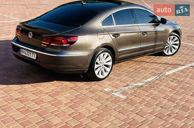 Купе Volkswagen CC / Passat CC 2012 в 