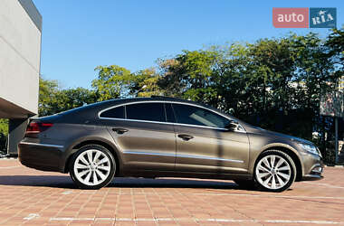 Купе Volkswagen CC / Passat CC 2012 в 