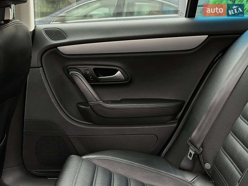 Купе Volkswagen CC / Passat CC 2012 в Шептицькому