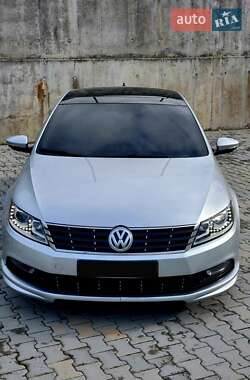 Купе Volkswagen CC / Passat CC 2013 в 
