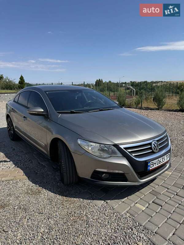 Купе Volkswagen CC / Passat CC 2010 в Одесі