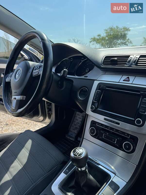 Купе Volkswagen CC / Passat CC 2010 в Одесі