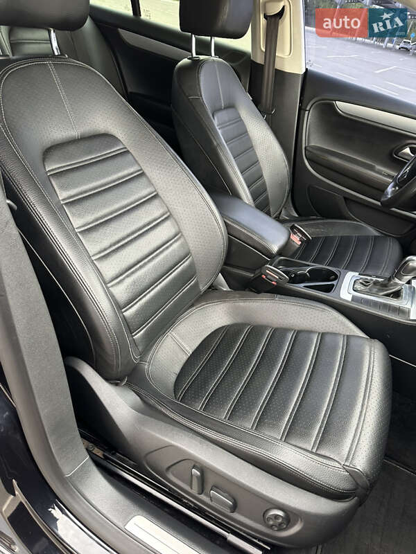 Купе Volkswagen CC / Passat CC 2012 в Запорожье
