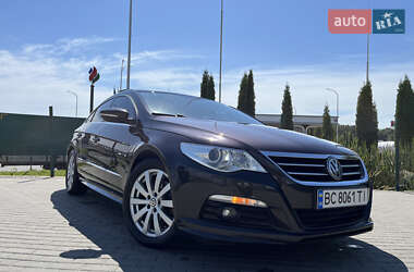Купе Volkswagen CC / Passat CC 2011 в 