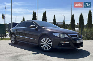 Купе Volkswagen CC / Passat CC 2011 в Львове