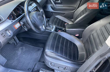 Купе Volkswagen CC / Passat CC 2013 в 