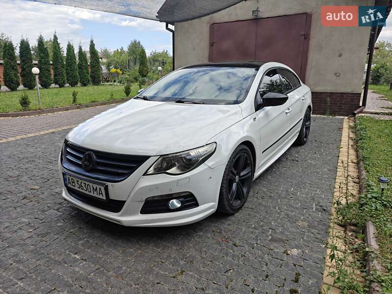 Купе Volkswagen CC / Passat CC 2011 в 