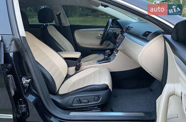 Купе Volkswagen CC / Passat CC 2012 в 