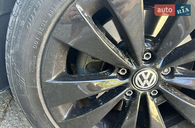 Купе Volkswagen CC / Passat CC 2011 в 