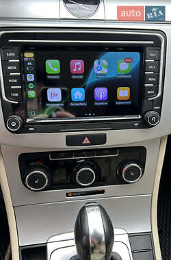 Купе Volkswagen CC / Passat CC 2011 в 