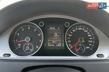 Купе Volkswagen CC / Passat CC 2012 в 