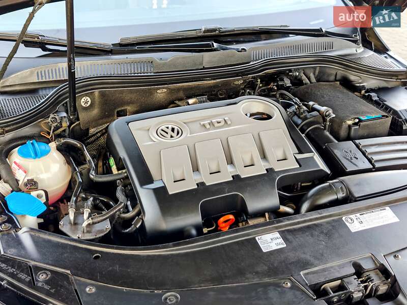 Купе Volkswagen CC / Passat CC 2012 в Киеве
