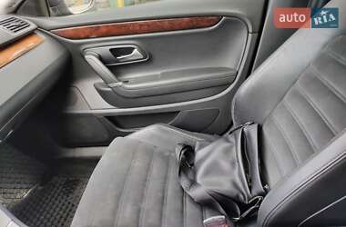 Купе Volkswagen CC / Passat CC 2011 в 