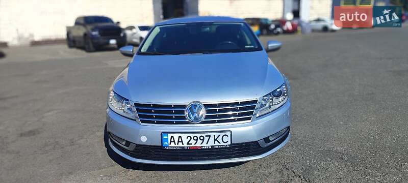 Купе Volkswagen CC / Passat CC 2012 в Києві