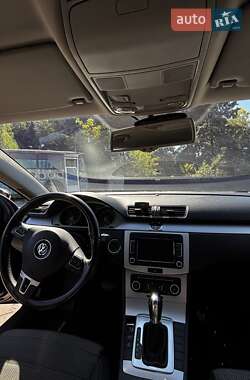 Купе Volkswagen CC / Passat CC 2011 в 