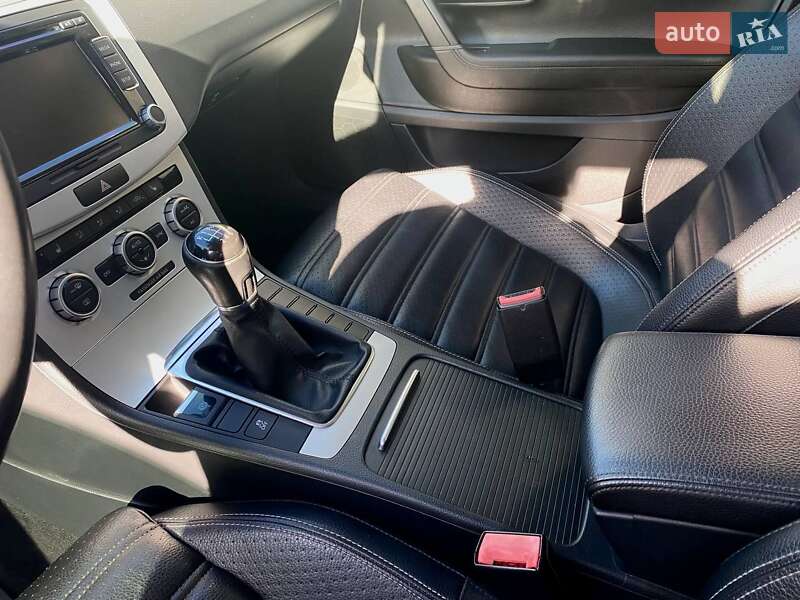 Купе Volkswagen CC / Passat CC 2012 в Помошной фото 21 Купе Volkswagen CC / Passat CC 2012 в Помошной