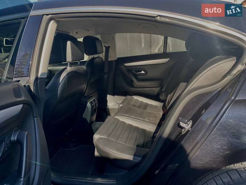 Купе Volkswagen CC / Passat CC 2012 в Помошной