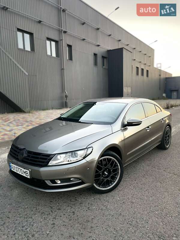 Купе Volkswagen CC / Passat CC 2012 в 