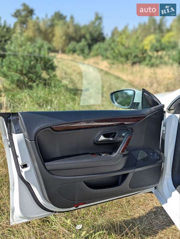 Купе Volkswagen CC / Passat CC 2010 в Камені-Каширському