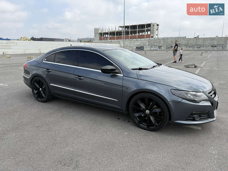 Купе Volkswagen CC / Passat CC 2011 в Львове