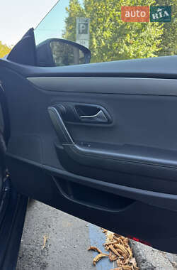 Купе Volkswagen CC / Passat CC 2011 в 