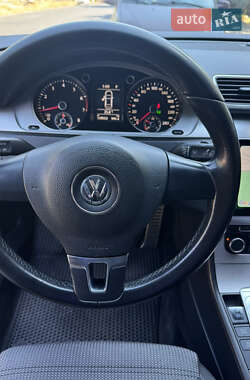 Купе Volkswagen CC / Passat CC 2011 в 