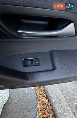Купе Volkswagen CC / Passat CC 2011 в 