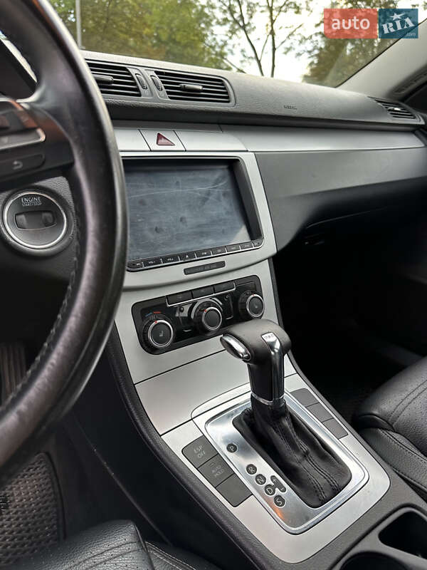 Купе Volkswagen CC / Passat CC 2009 в Коломые